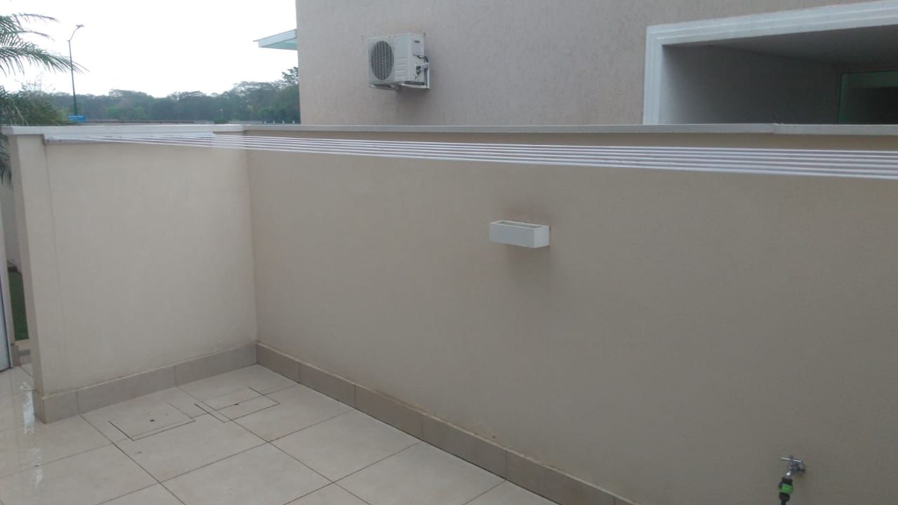 Foto do produto Varal de parede a parede com altura fixa